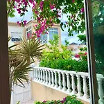Charming Duplex With Pool * 托雷维耶哈