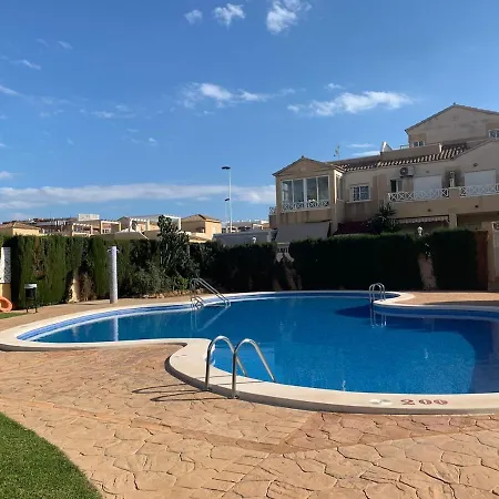 Charming Duplex With Pool Сasa de vacaciones Torrevieja