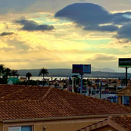 Charming Duplex With Pool 펜션